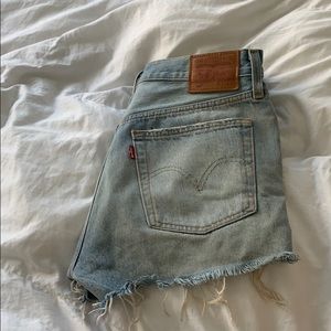 Levi’s 501 size 27 high waisted shorts TTS